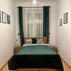 https://wielopole-classy-rooms.krakowhotelspoland.com